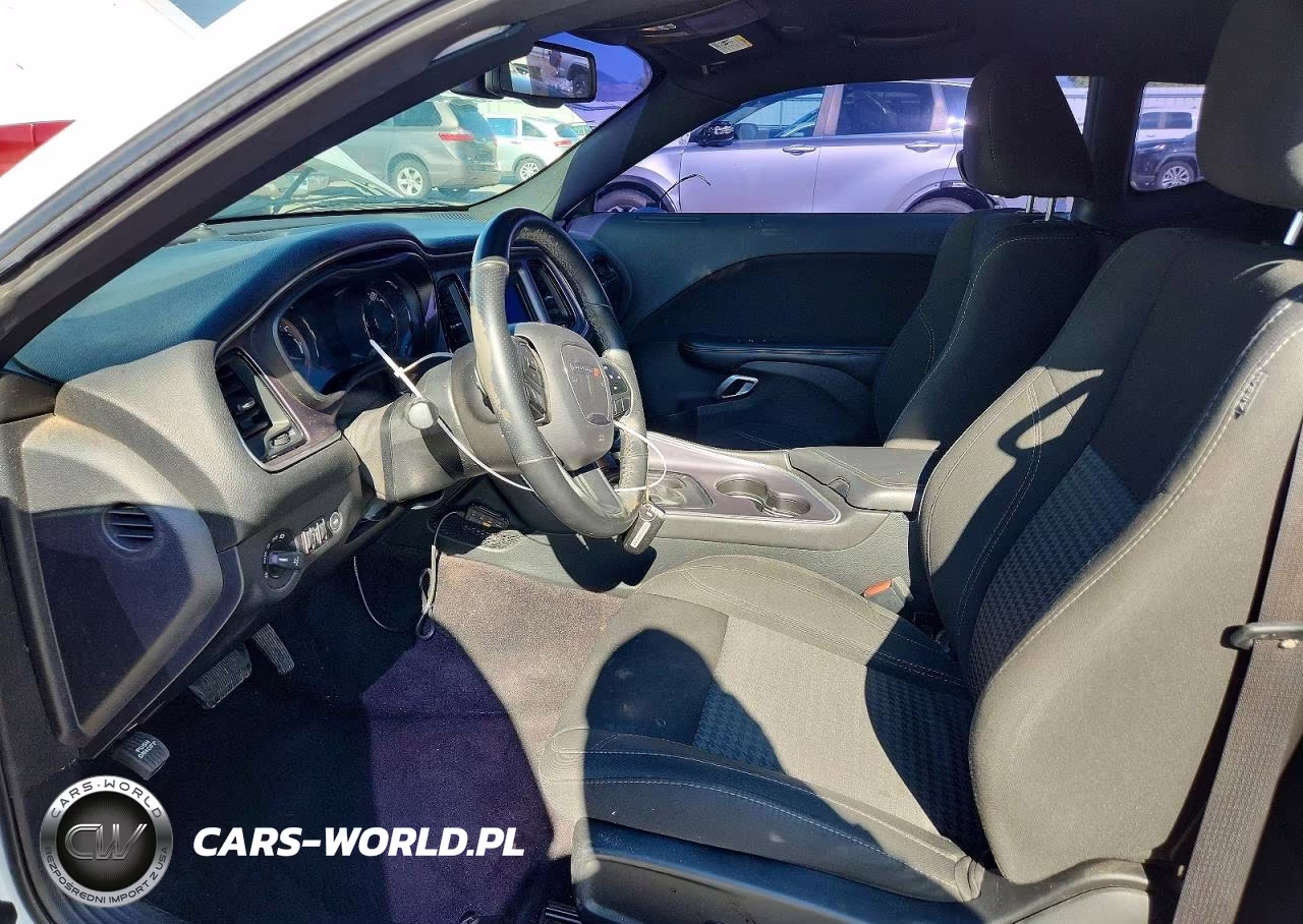 2018 Dodge Challenger Sxt VIN:2C3CDZAG5JH172267 - 7