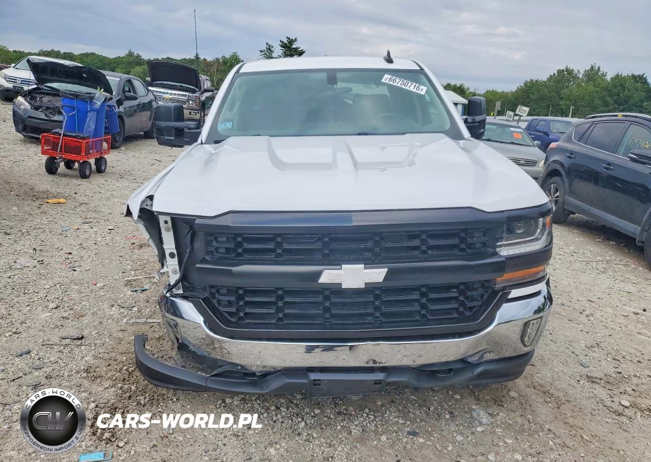 2018 Chevrolet Silverado K1500 Lt VIN:3GCUKREC5JG620259 - 5