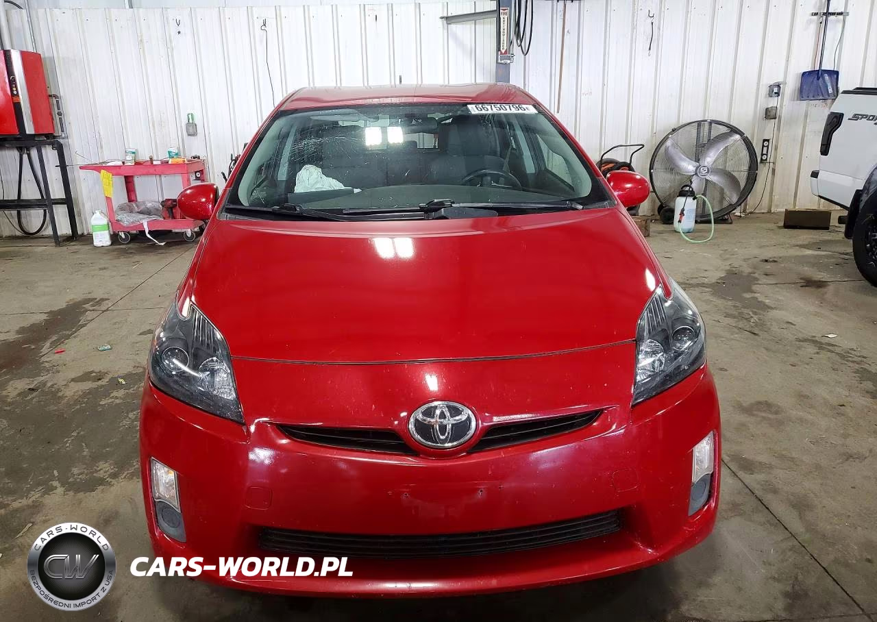 2011 Toyota Prius Two VIN:JTDKN3DU6B5361537 - 5
