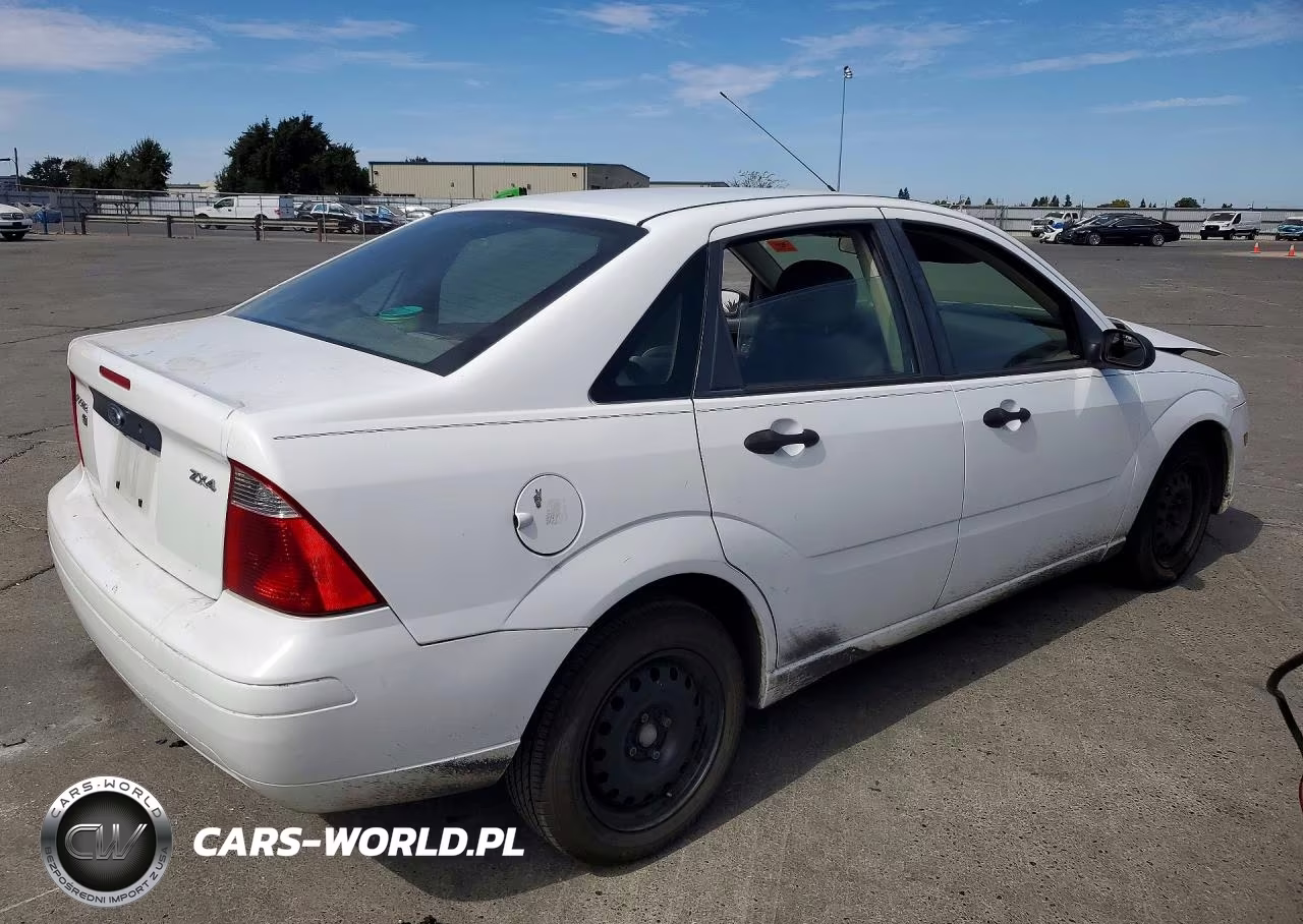2005 Ford Focus Zx4 VIN:1FAFP34N55W298150 - 3