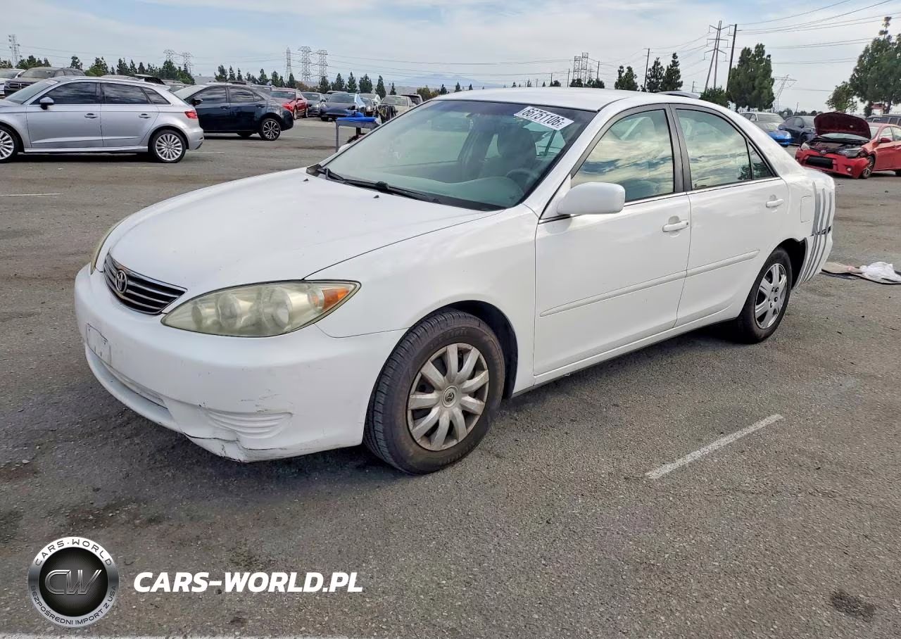 2005 Toyota Camry Le
