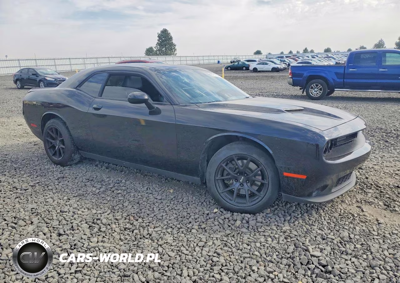 2016 Dodge Challenger Sxt VIN:2C3CDZAG0GH353057 - 4