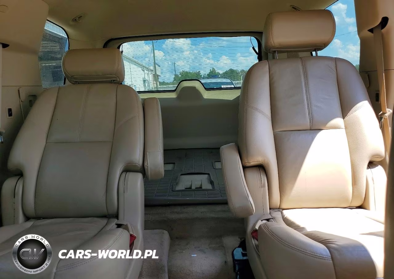 2008 Chevrolet Tahoe C1500 VIN:1GNFC13J38R195957 - 10