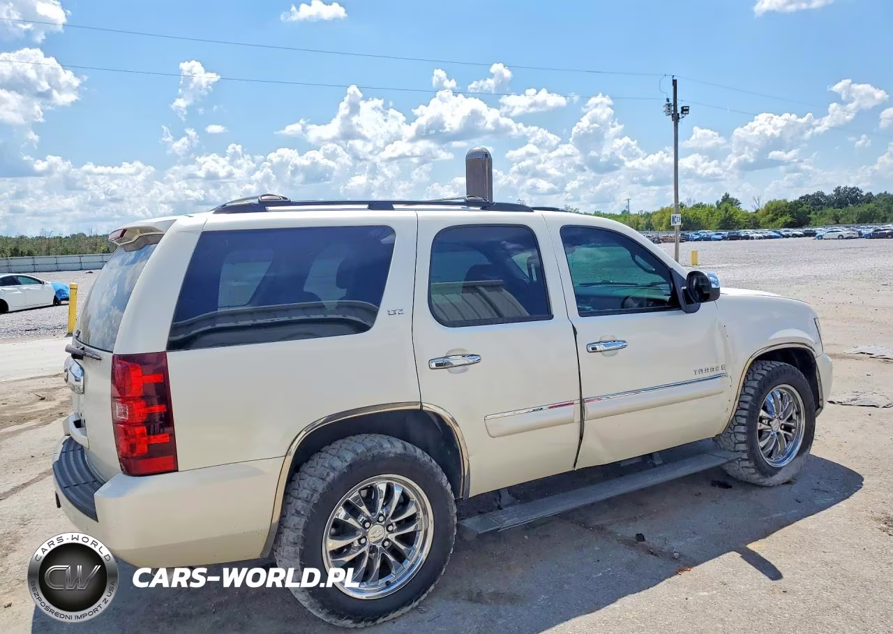 2008 Chevrolet Tahoe C1500 VIN:1GNFC13J38R195957 - 3