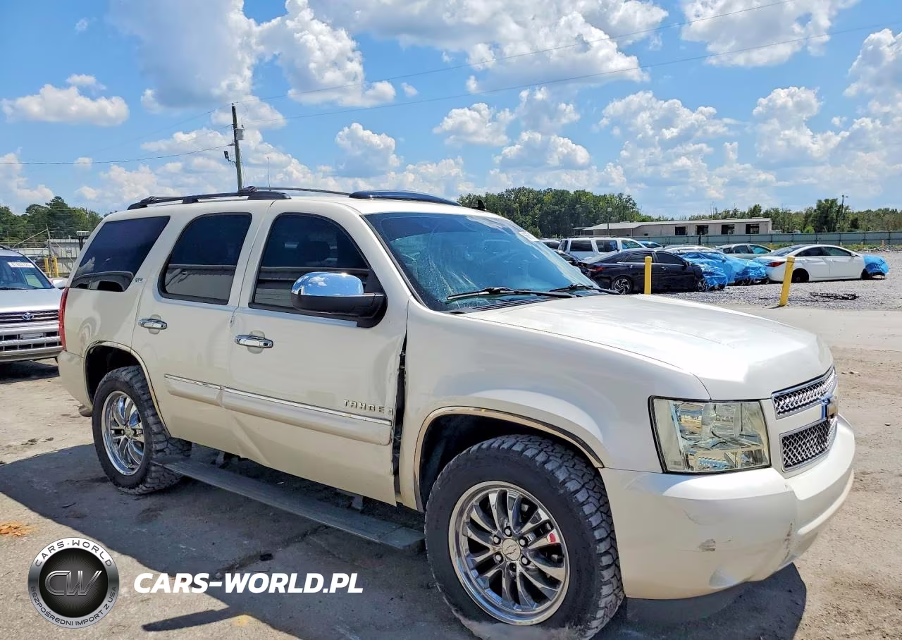 2008 Chevrolet Tahoe C1500 VIN:1GNFC13J38R195957 - 4