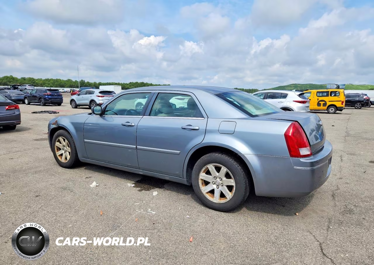 2007 Chrysler 300 Touring VIN:2C3KA53G27H897814 - 2