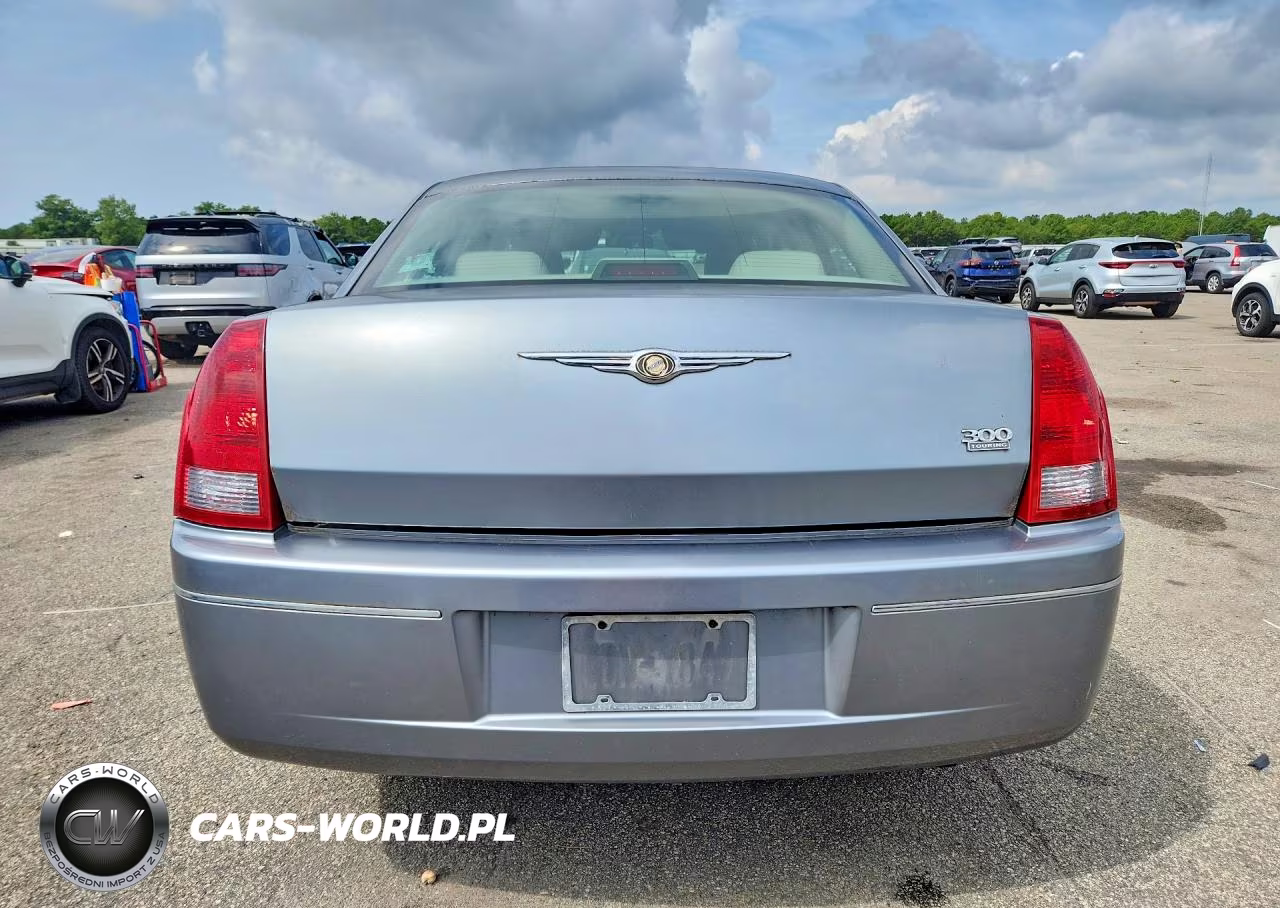 2007 Chrysler 300 Touring VIN:2C3KA53G27H897814 - 6