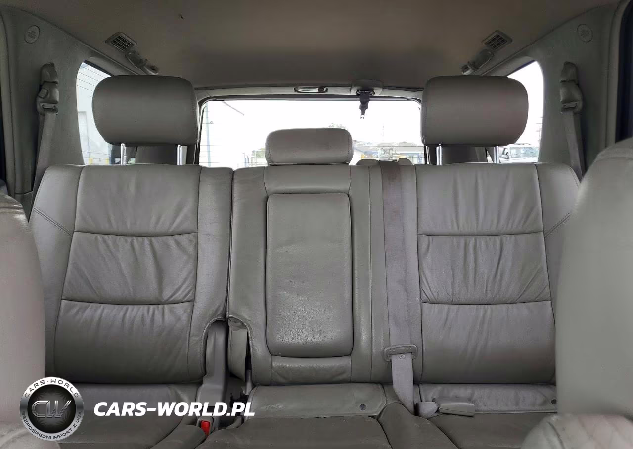 2005 Toyota Sequoia Sr5 VIN:5TDBT44A55S254754 - 10