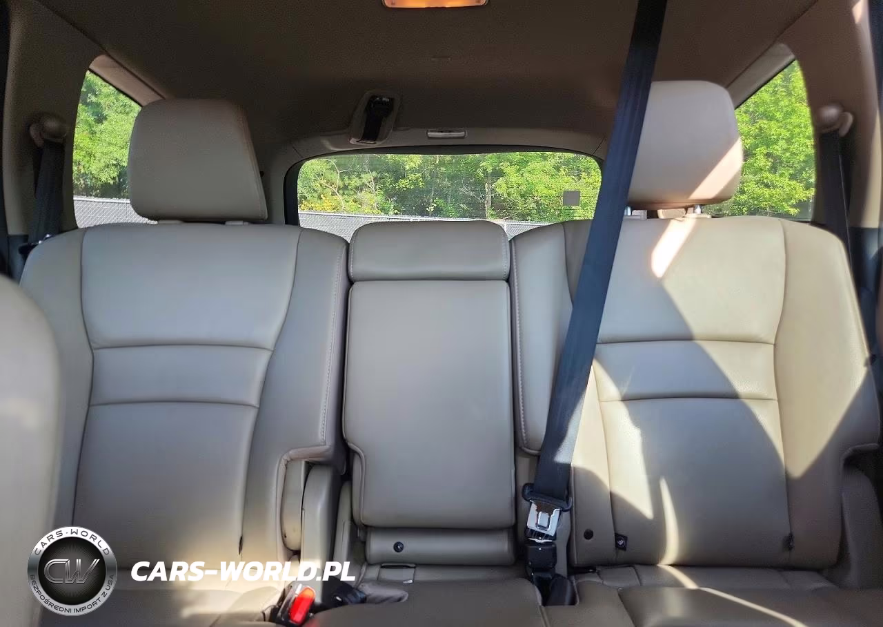 2016 Honda Pilot Touring VIN:5FNYF5H95GB016126 - 10