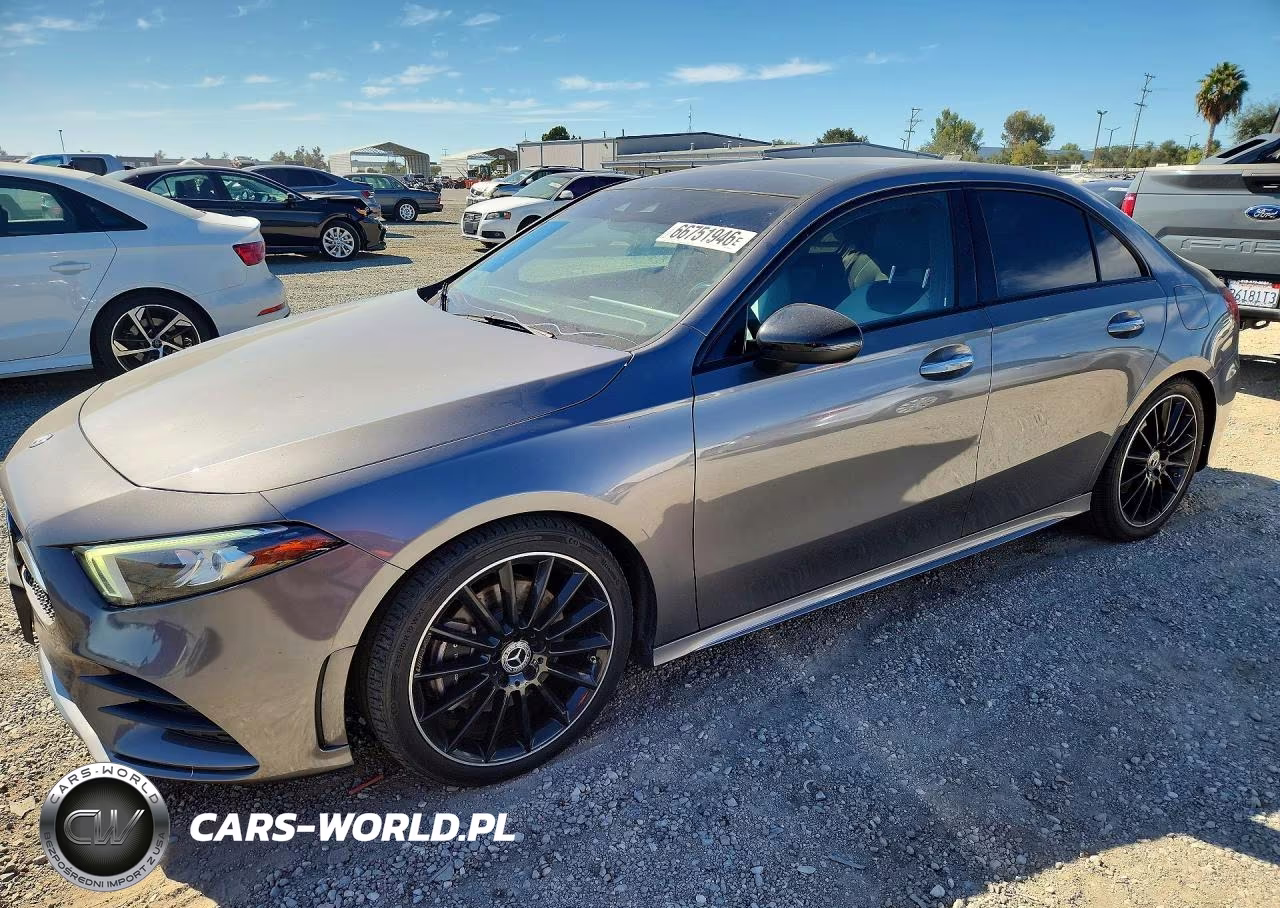 2019 Mercedes-Benz A220 – zdjęcie 1 z 12