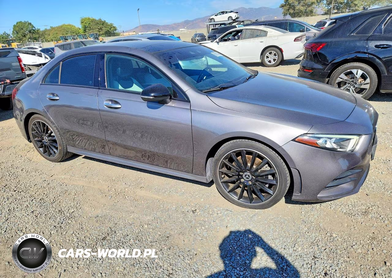 2019 Mercedes-Benz A220 VIN:WDD3G4EB8KW006449 - 4