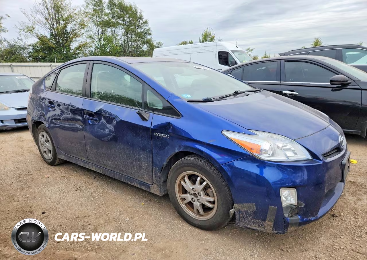2011 Toyota Prius Three VIN:JTDKN3DU8B5348515 - 4