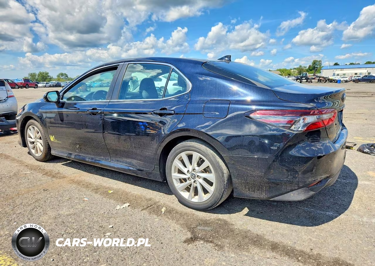 2021 Toyota Camry Le VIN:4T1C11AK4MU562204 - 2