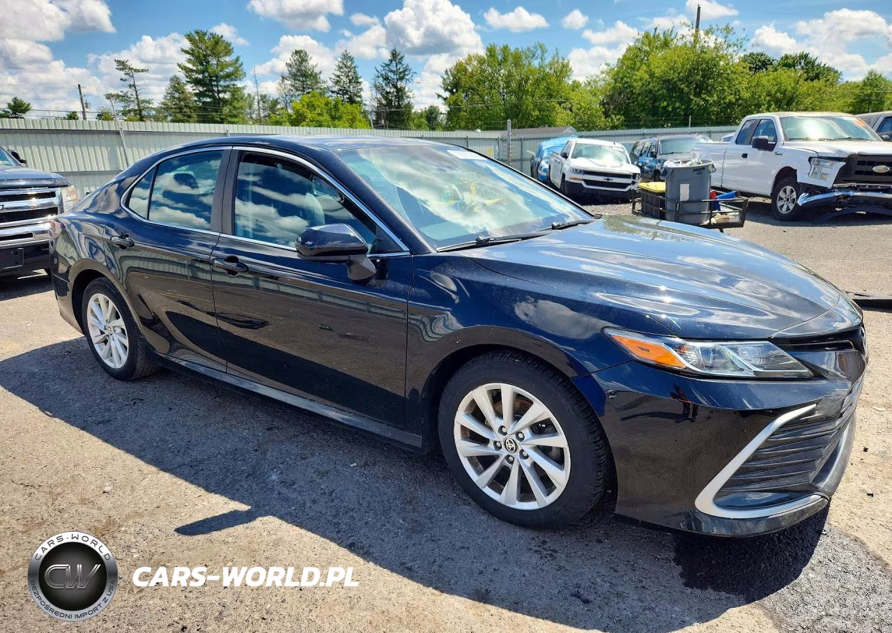 2021 Toyota Camry Le VIN:4T1C11AK4MU562204 - 4