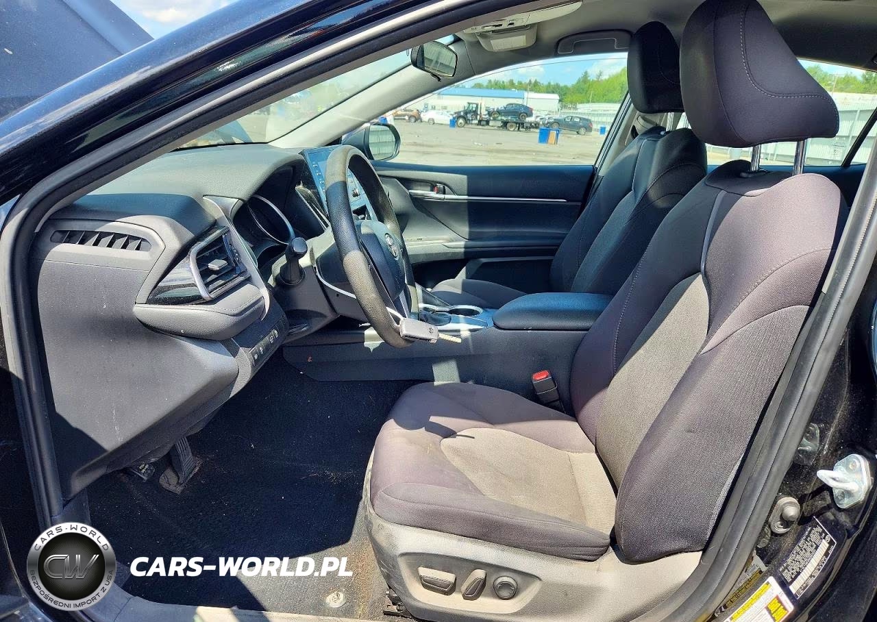 2021 Toyota Camry Le VIN:4T1C11AK4MU562204 - 7