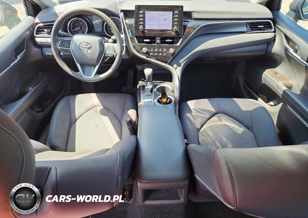 2021 Toyota Camry Le VIN:4T1C11AK4MU562204 - 8