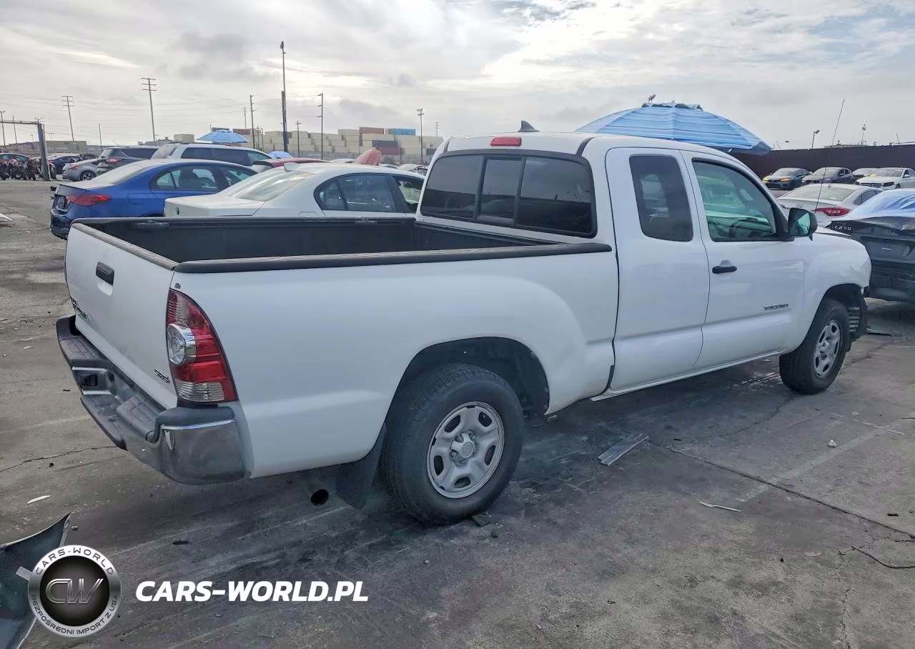 2015 Toyota Tacoma Base VIN:5TFTX4CN1FX056066 - 3
