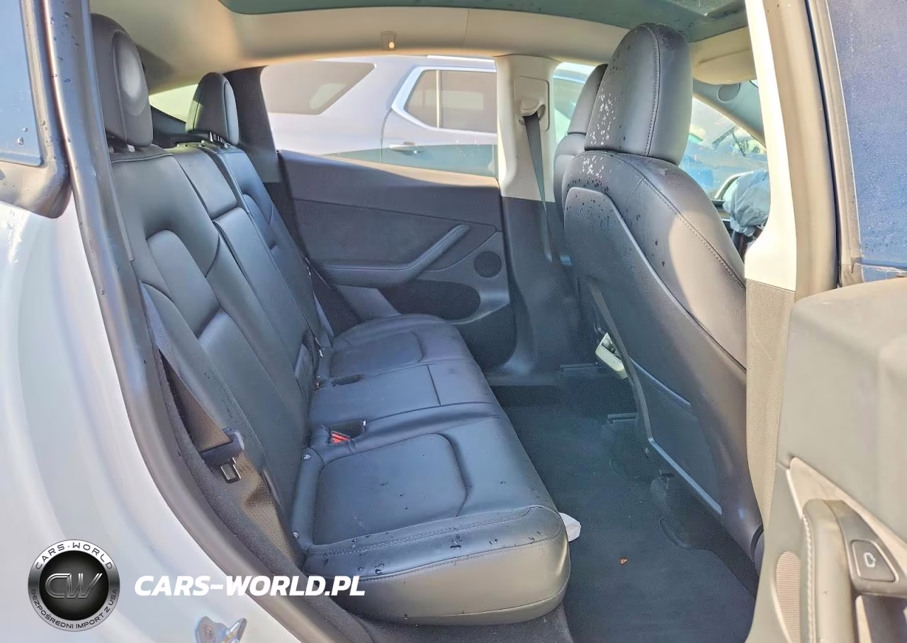 2022 Tesla Model Y VIN:7SAYGDEE4NA018570 - 10
