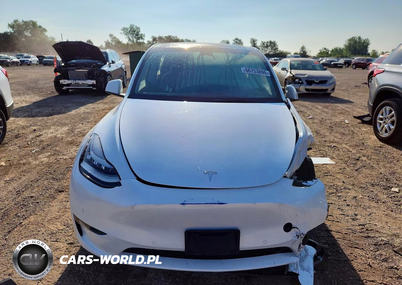 2022 Tesla Model Y VIN:7SAYGDEE4NA018570 - 5