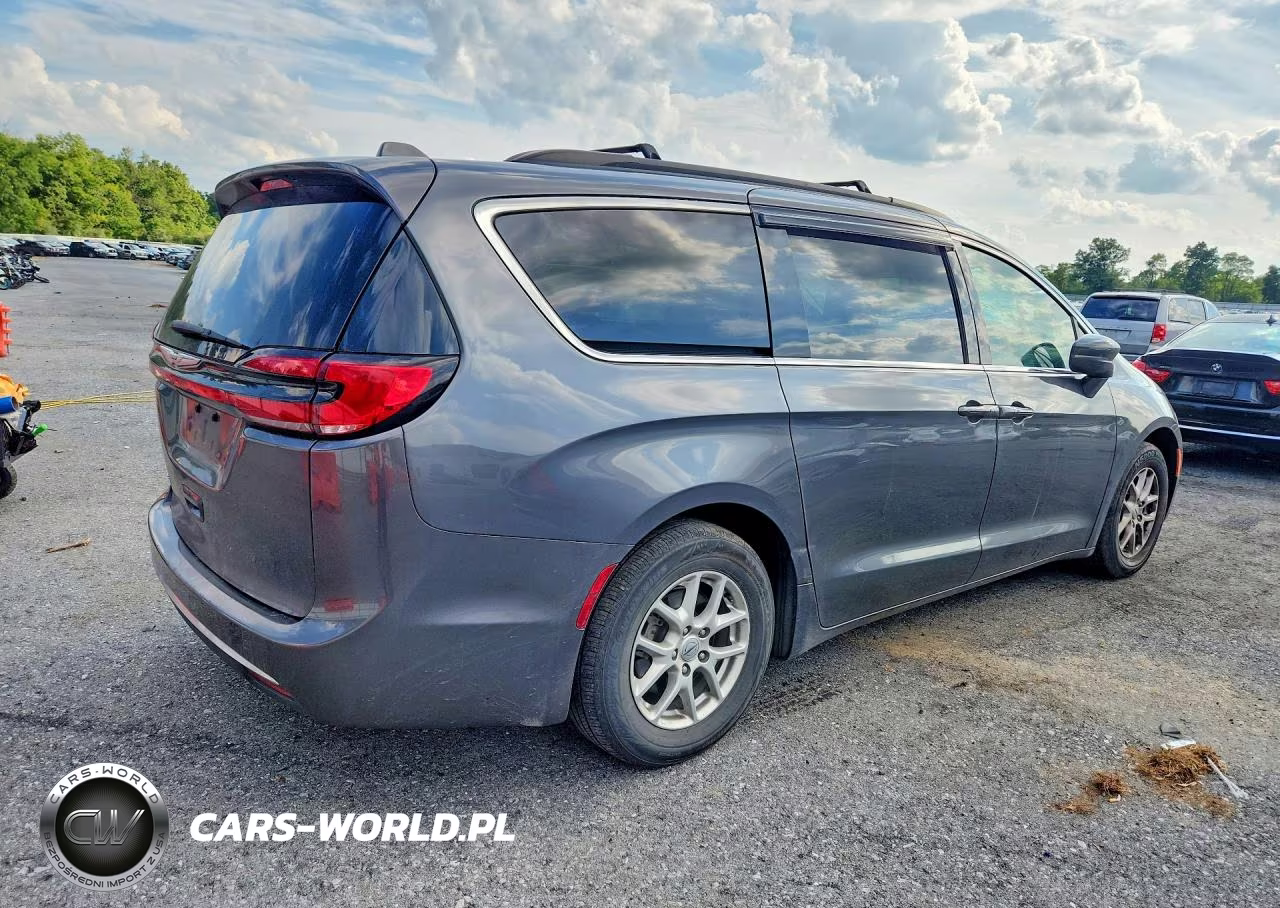 2022 Chrysler Pacifica Touring L VIN:2C4RC1BG6NR186297 - 3