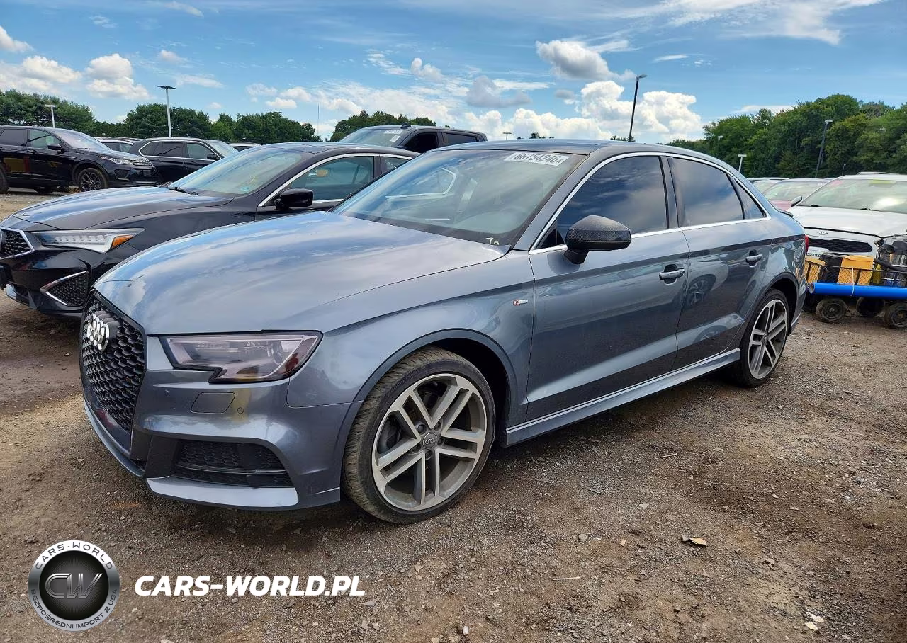 2018 Audi A3 Premium Plus VIN:WAUJ8GFF6J1022272 - 1