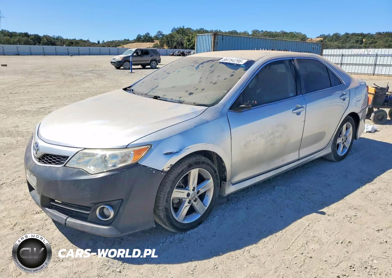 2013 Toyota Camry Se – zdjęcie 1 z 12