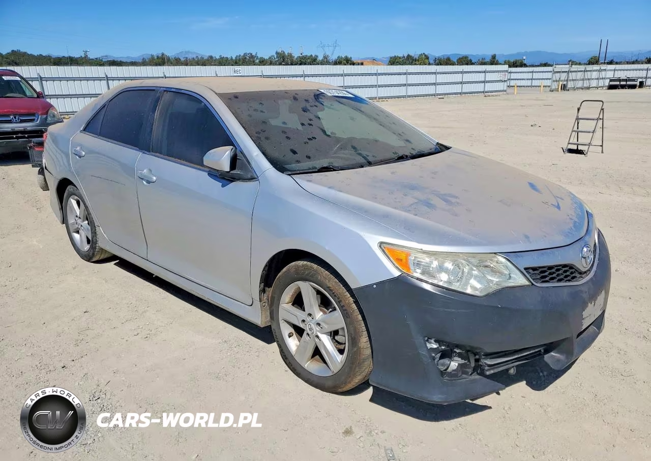 2013 Toyota Camry Se VIN:4T1BF1FK9DU220625 - 4