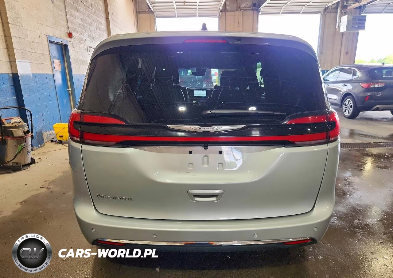 2026 Chrysler Pacifica Select VIN:2C4RC1BG7TR193594 - 6