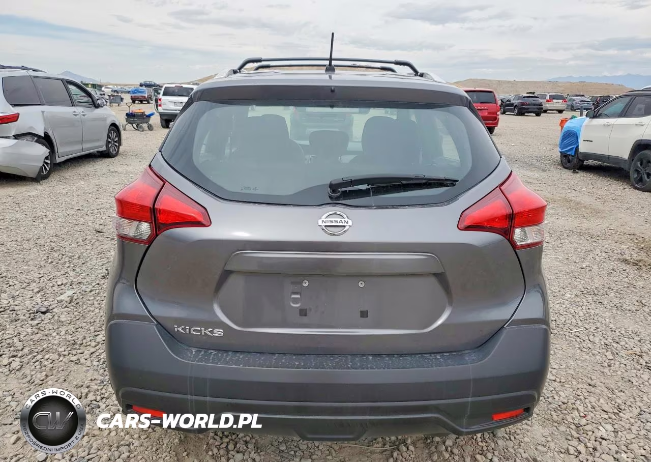 2019 Nissan Kicks S VIN:3N1CP5CU1KL482443 - 6