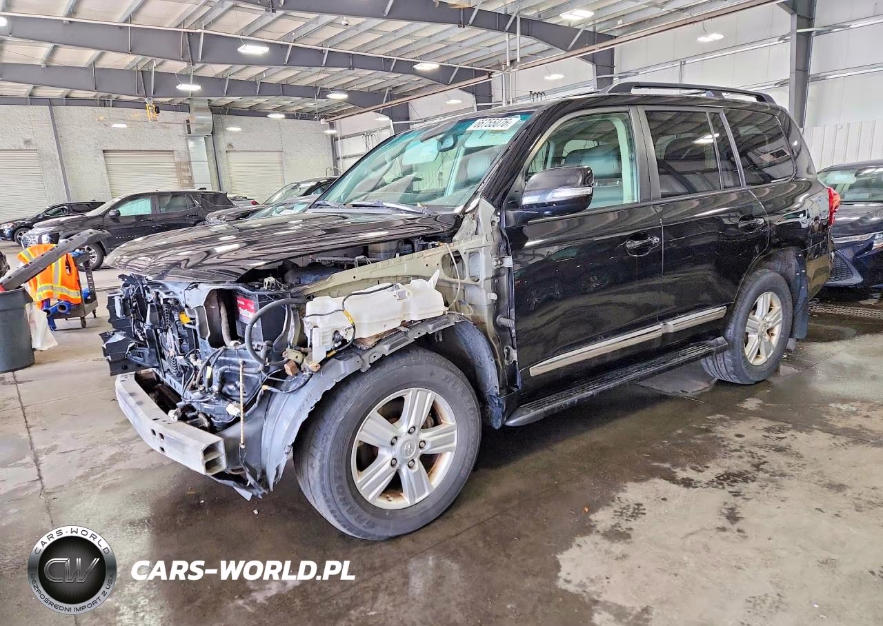2014 Toyota Land Cruiser Base