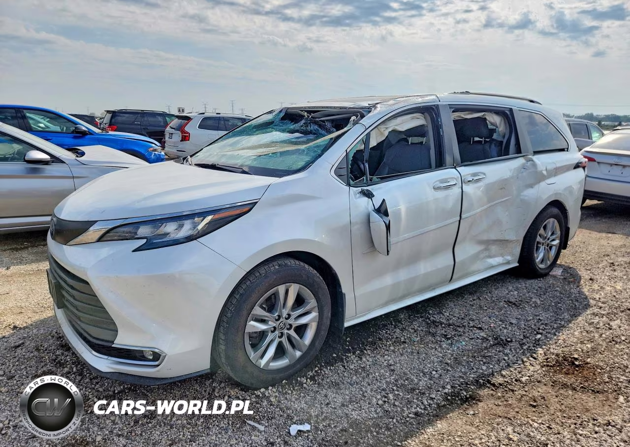 2022 Toyota Sienna Xle – zdjęcie 1 z 13