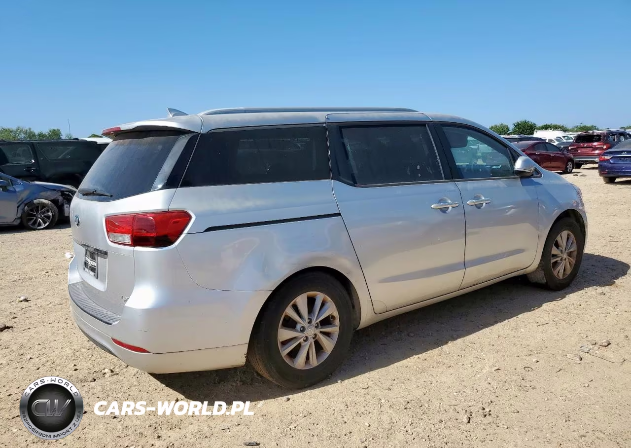 2015 Kia Sedona VIN:KNDMB5C19F6058692 - 3