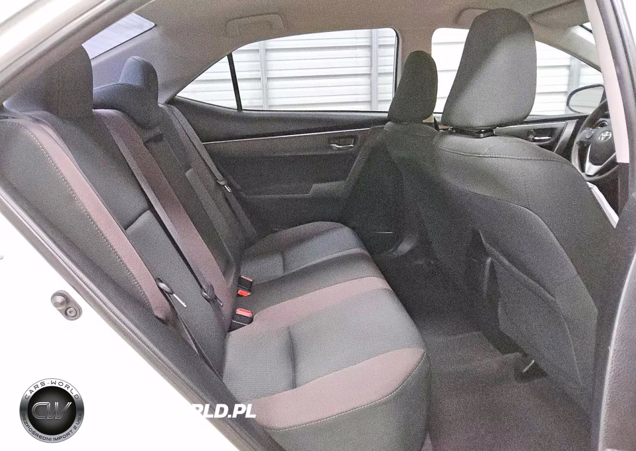 2017 Toyota Corolla Le VIN:5YFBURHE3HP721867 - 10