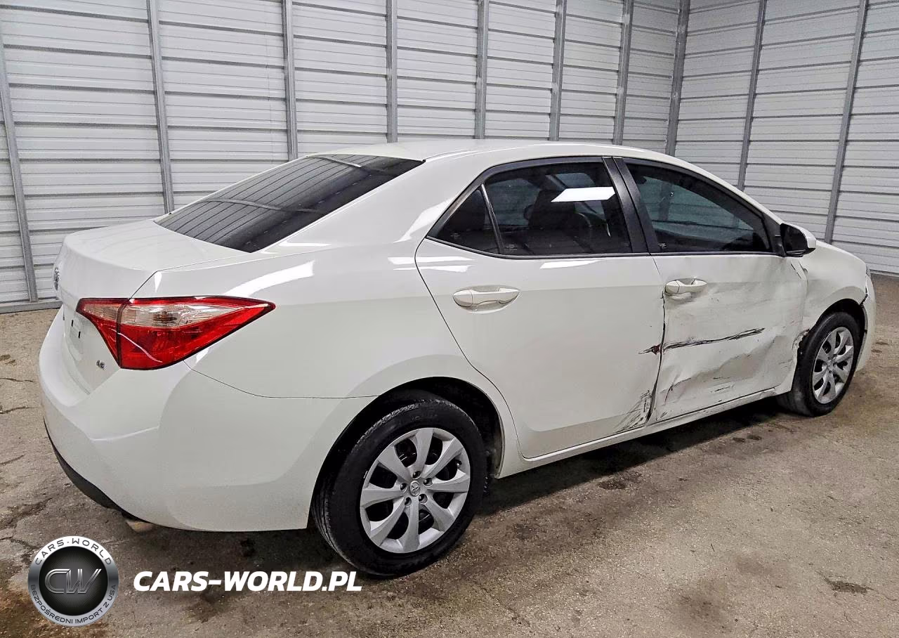 2017 Toyota Corolla Le VIN:5YFBURHE3HP721867 - 3