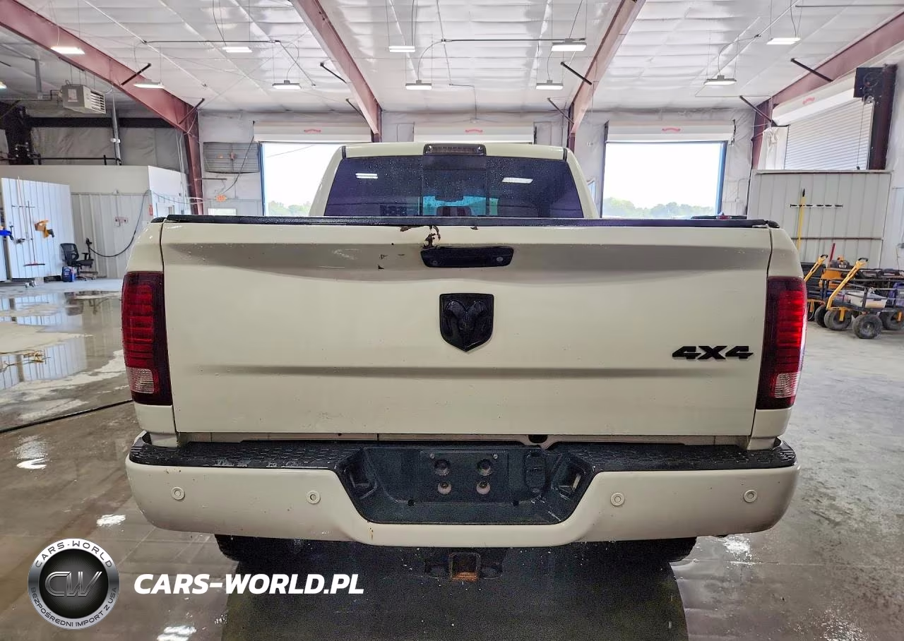 2016 Ram 2500 Laramie VIN:3C6UR5FL1GG252424 - 6