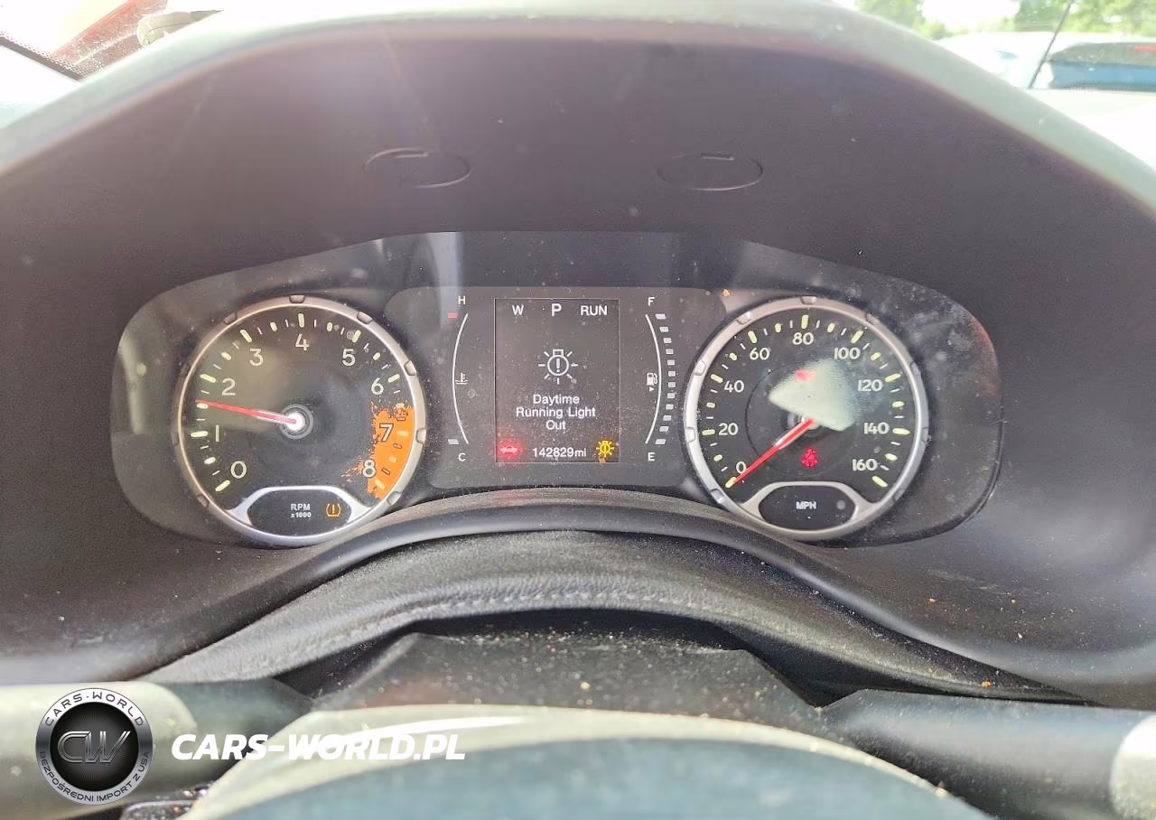 2017 Jeep Renegade Sport VIN:ZACCJAAB2HPE83576 - 9