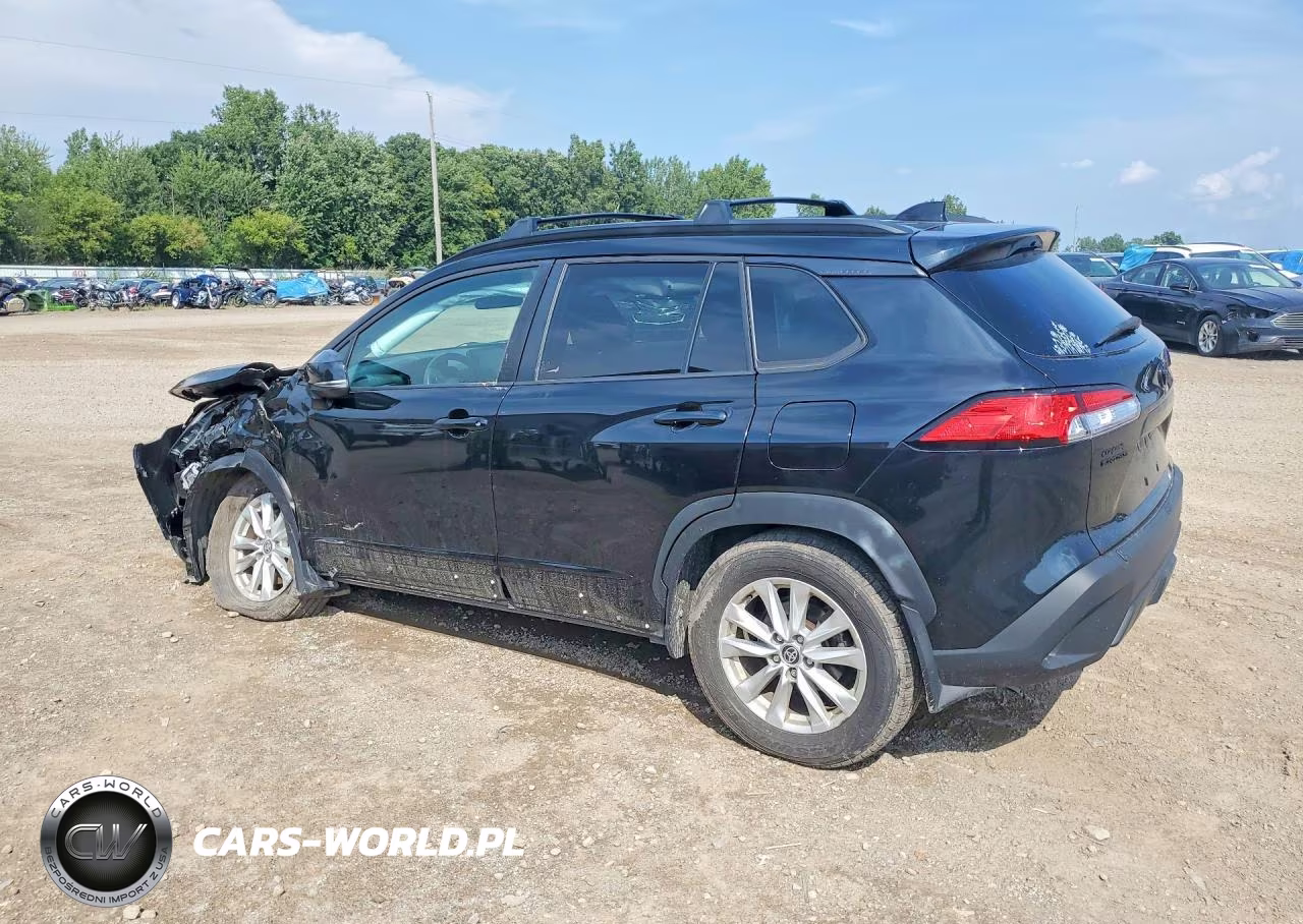 2022 Toyota Corolla Cross Le VIN:7MUCAABG2NV002899 - 2