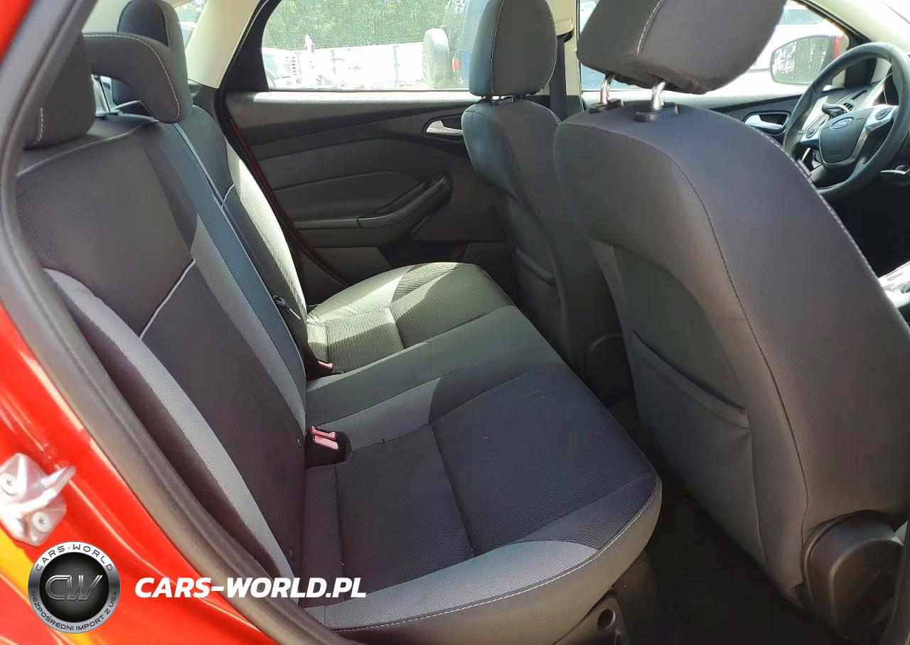 2014 Ford Focus Se VIN:1FADP3F27EL345867 - 10
