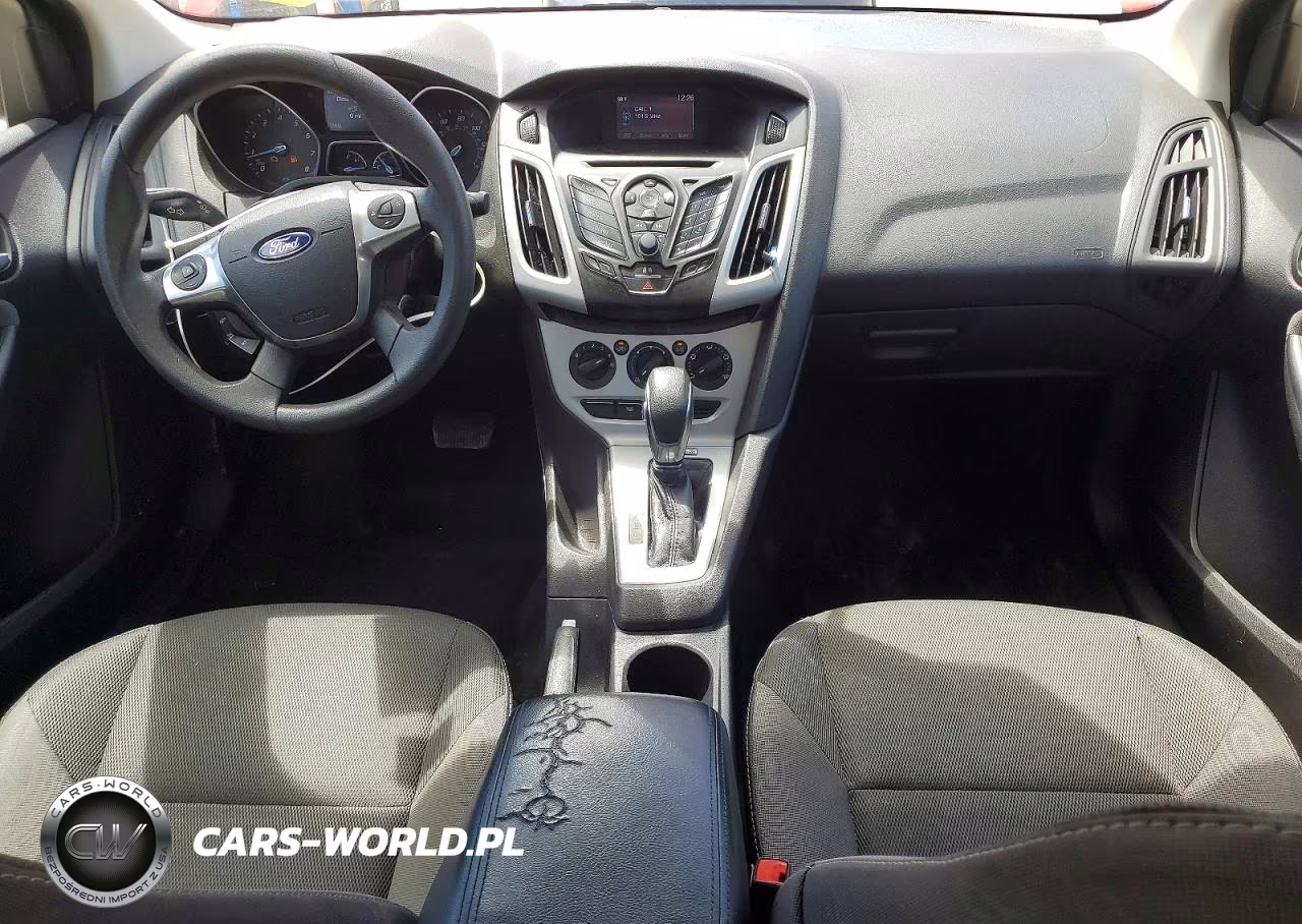 2014 Ford Focus Se VIN:1FADP3F27EL345867 - 8