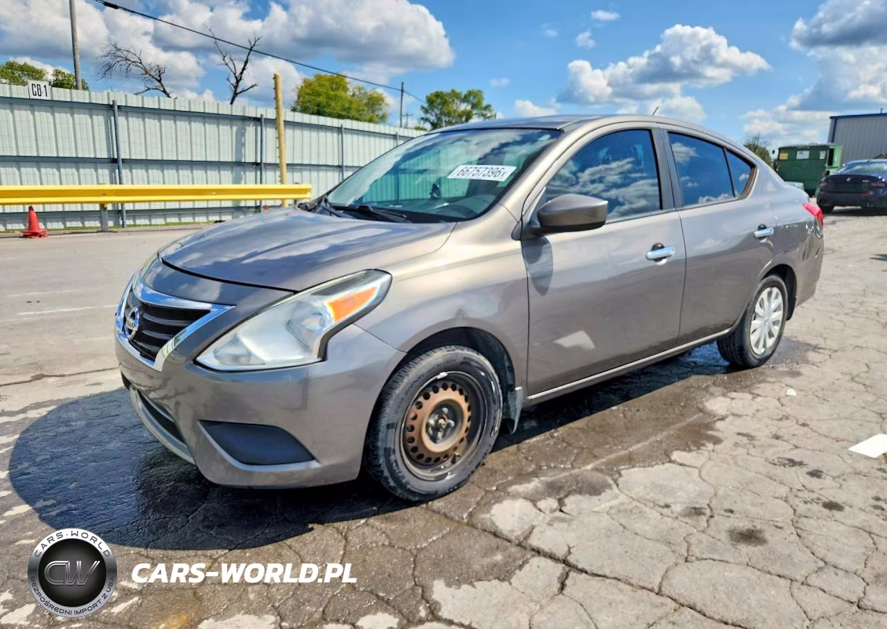 2015 Nissan Versa 1.6 Sv