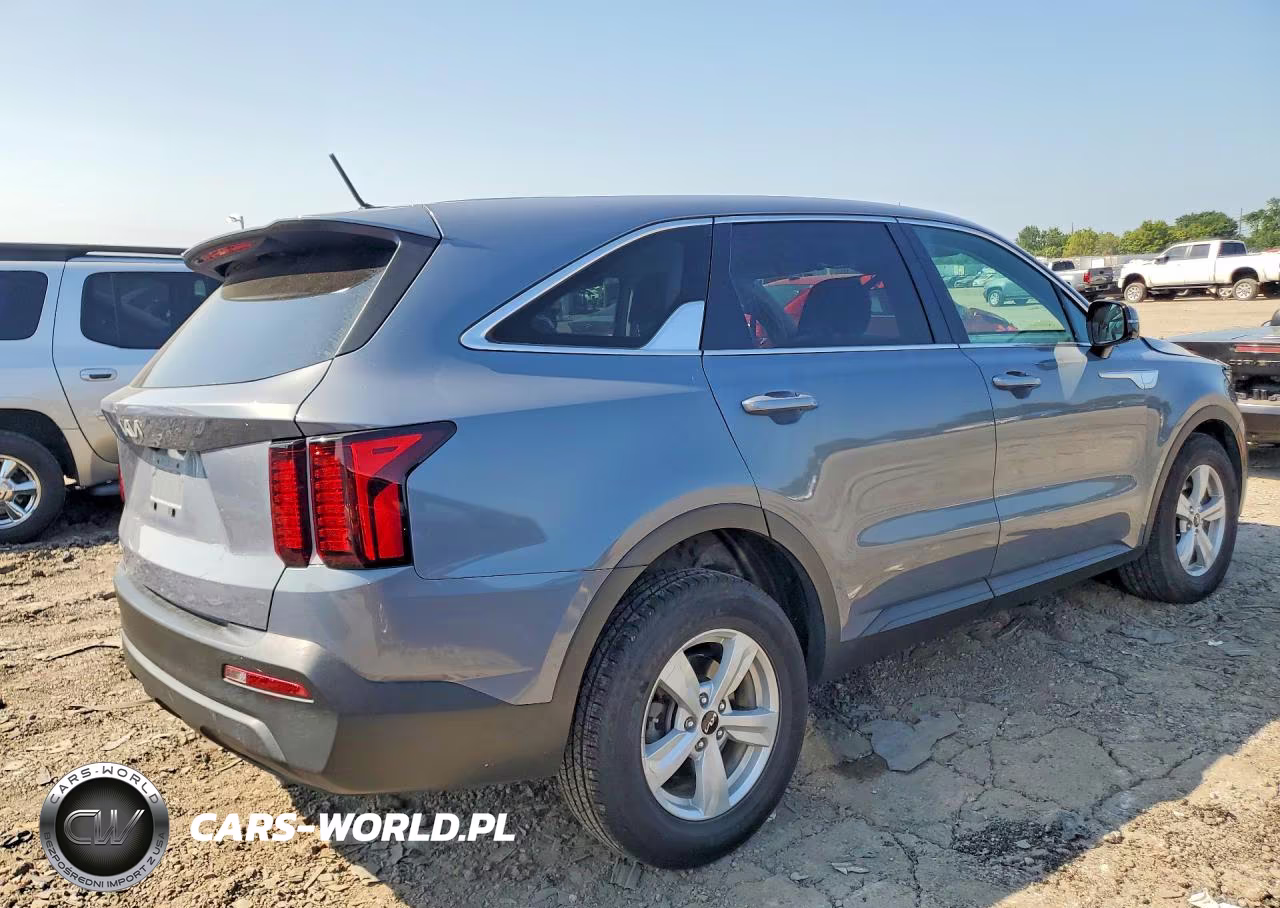 2023 Kia Sorento Lx VIN:5XYRG4LC8PG197889 - 3