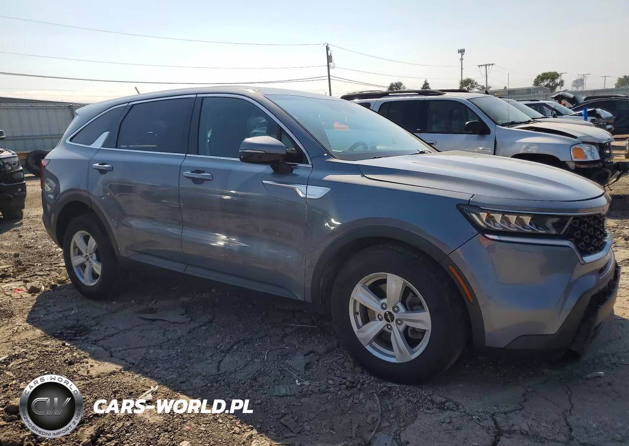 2023 Kia Sorento Lx VIN:5XYRG4LC8PG197889 - 4
