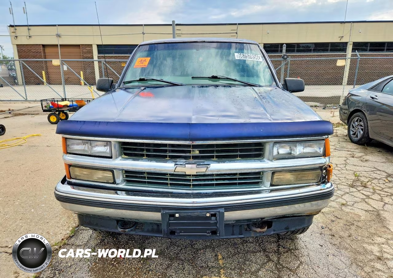 1999 Chevrolet Tahoe K1500 VIN:1GNEK13R9XJ322714 - 5