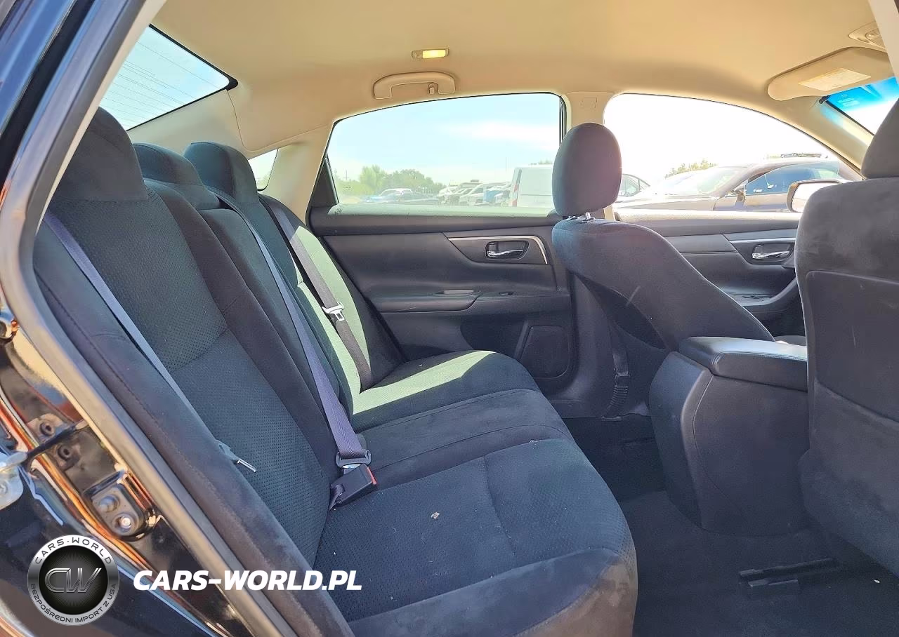 2015 Nissan Altima 2.5 S VIN:1N4AL3AP1FN885352 - 10