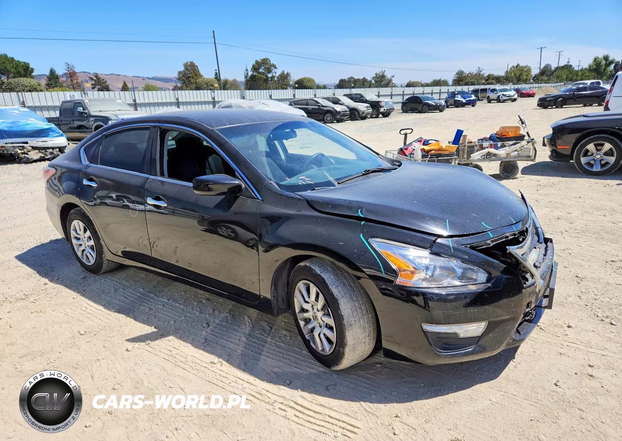 2015 Nissan Altima 2.5 S VIN:1N4AL3AP1FN885352 - 4