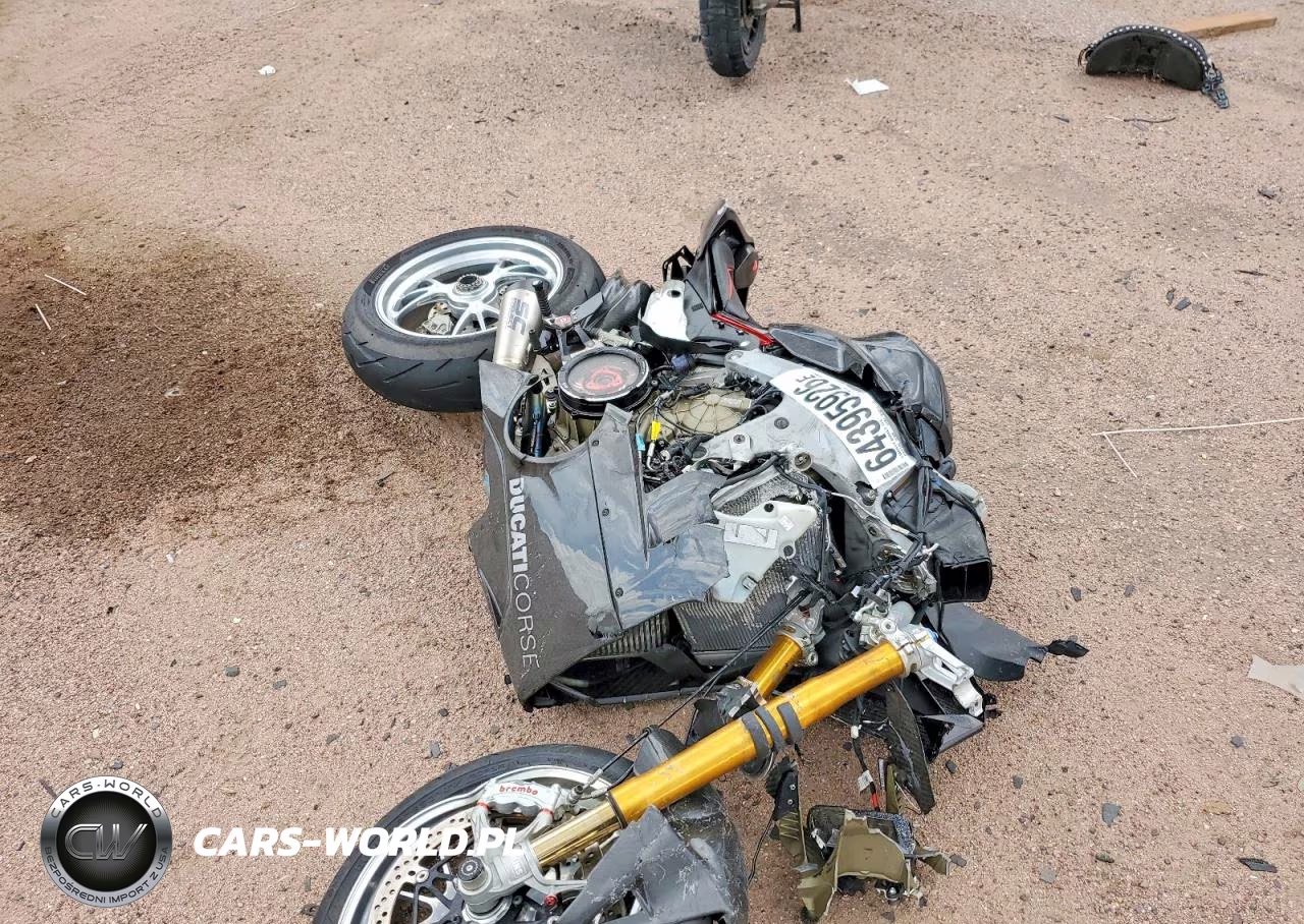 2019 Ducati Panigale V4 VIN:ZDMDAGNW4KB004911 - 5