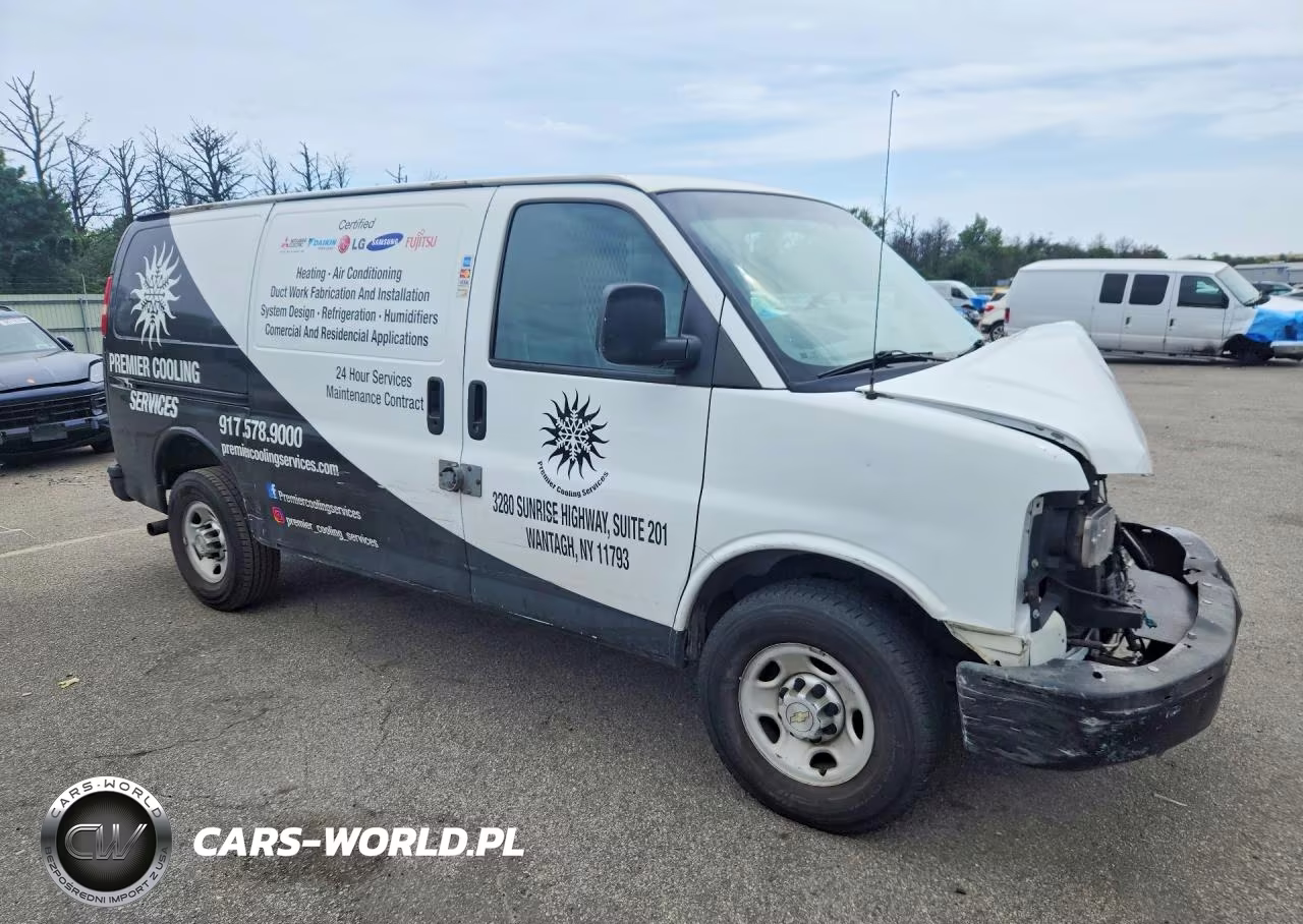 2014 Chevrolet Express G2500 VIN:1GCWGFCA3E1124360 - 4