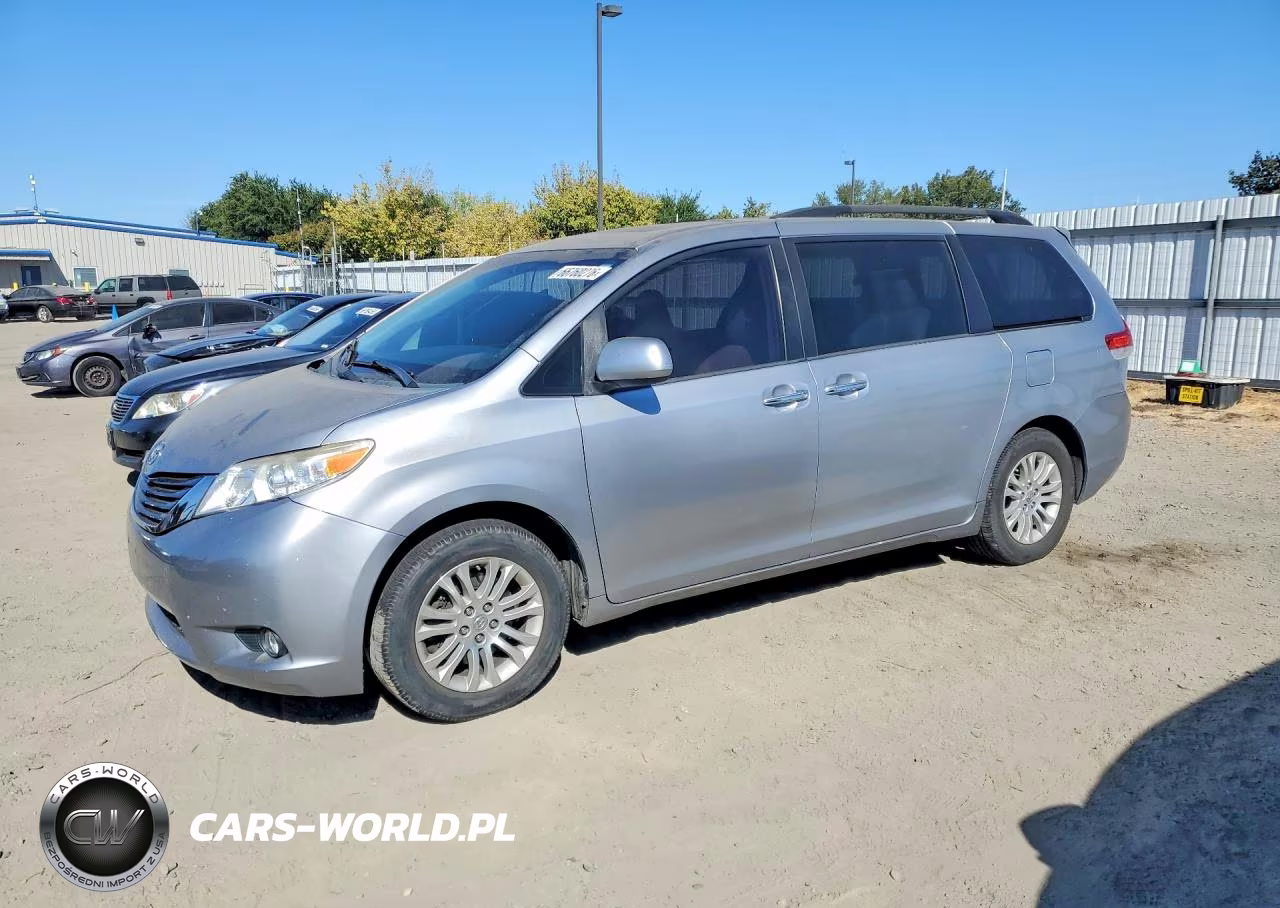 2012 Toyota Sienna Xle 8-Passenger