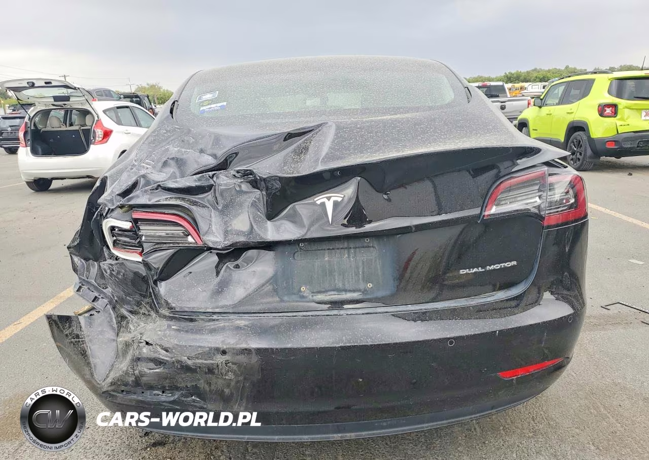 2018 Tesla Model 3 VIN:5YJ3E1EB7JF118709 - 6