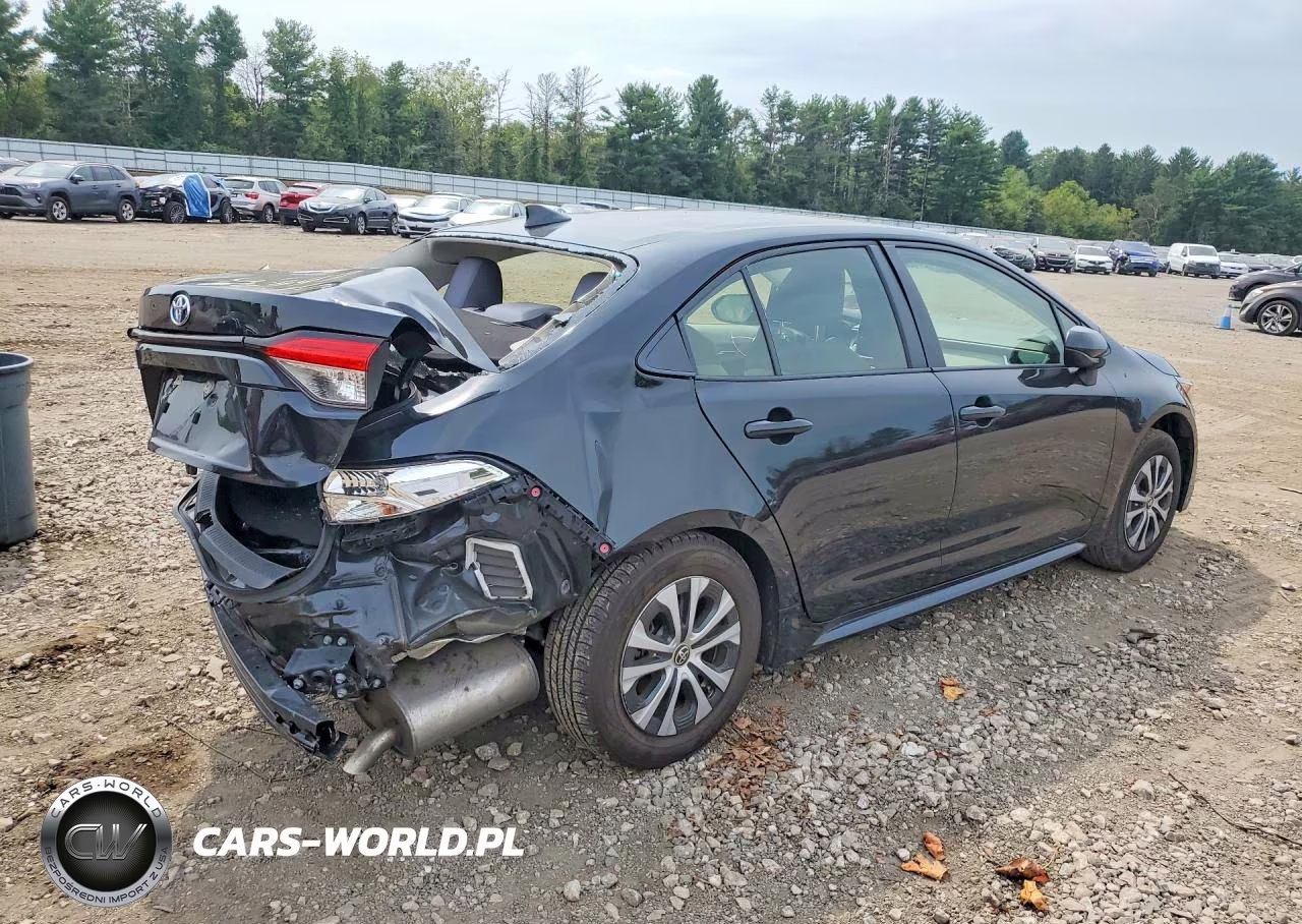 2020 Toyota Corolla Le VIN:JTDEBRBE3LJ022893 - 3